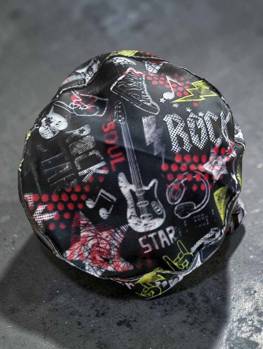 Rock-Print Bucket Hat - Black/Red Unisex 22"/23" - Picture 4 of 5